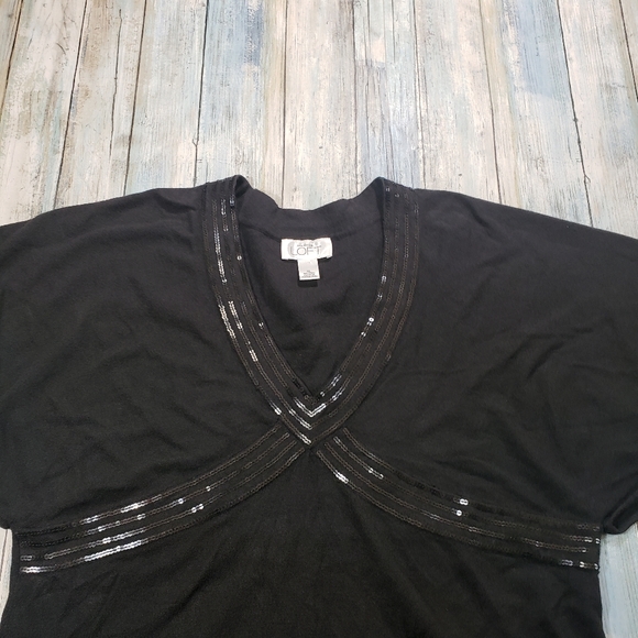 Ann Taylor LOFT Top. - Picture 7 of 13